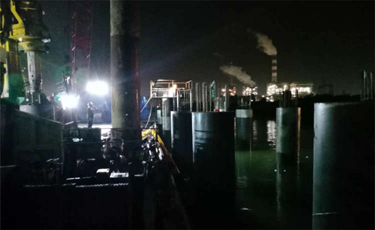 1000-20厚鋼立柱加工廠家，崇左DN400mm螺旋管，426螺旋焊管，大型螺旋鋼管廠家質(zhì)量可靠