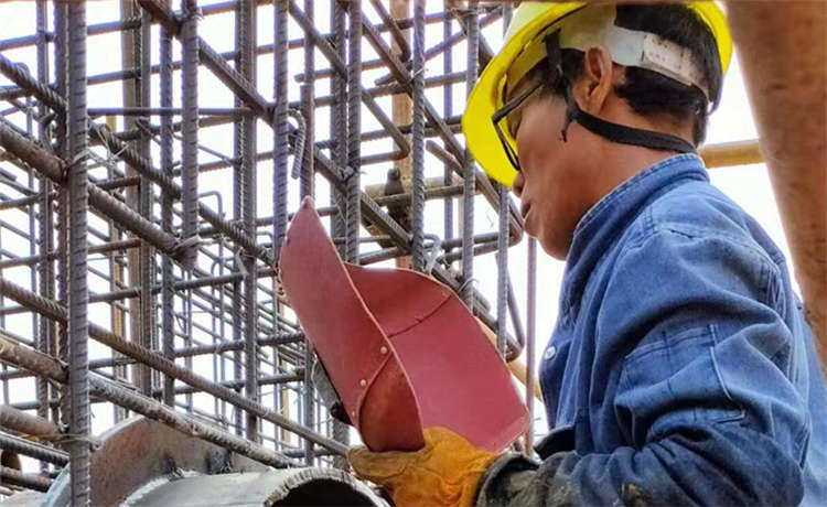 1320螺旋管廠家，給水防腐螺旋管，內(nèi)徑1600mm螺旋管，螺旋焊管2400
